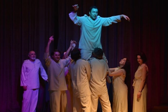 <p>Yuğ teatrı “Şəbədə” tamaşasını Şamaxıda nümayiş etdirib (FOTO=9)</p>