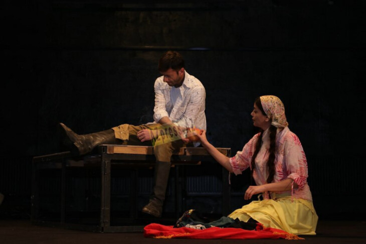 <p>AĞADDİN BABAYEV:Lənkəran teatrında 