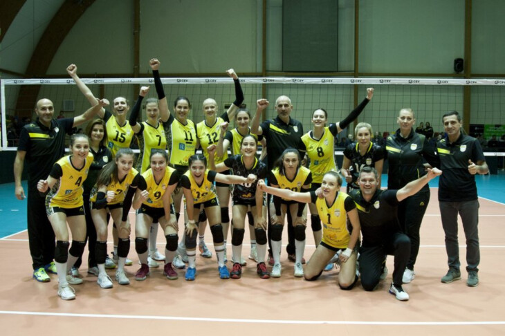 <p>VOLEYBOL: 