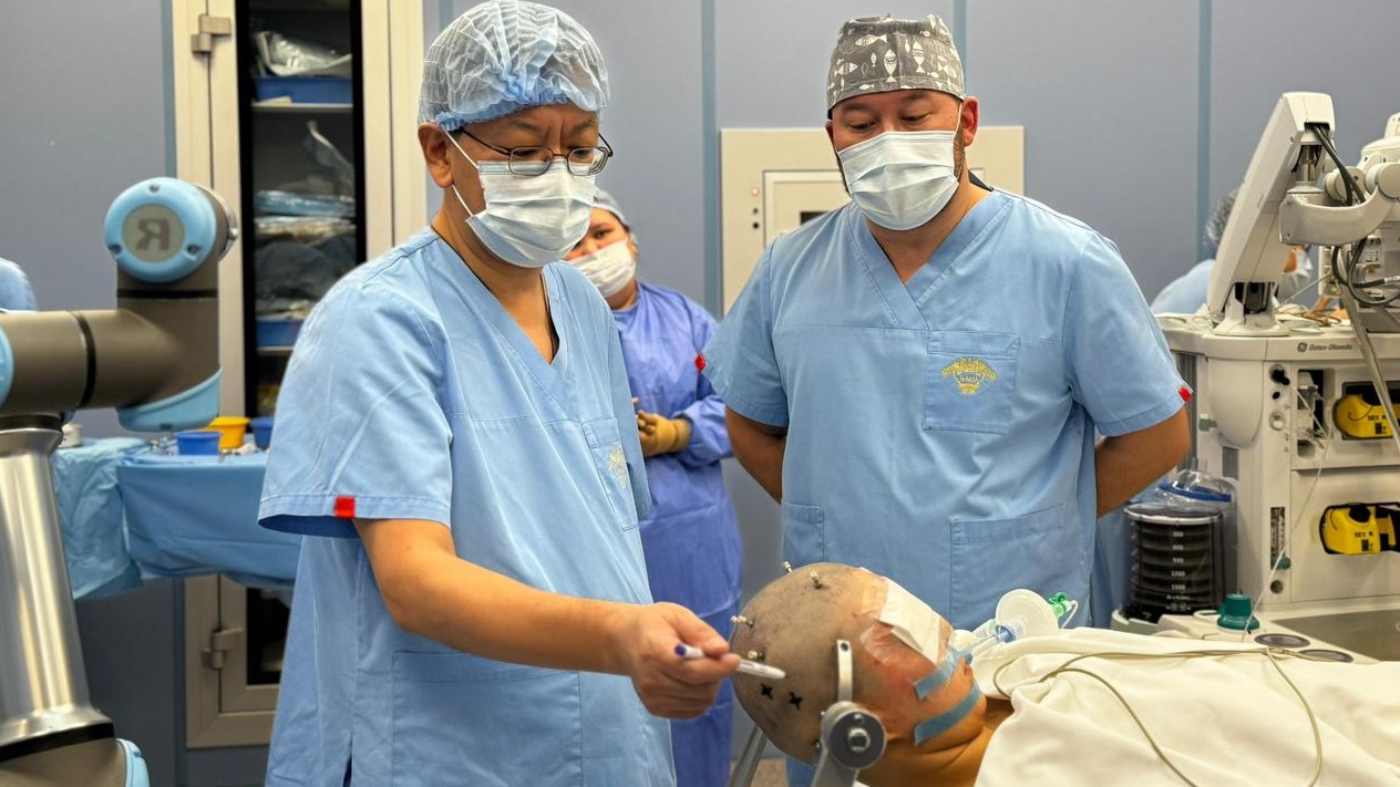 Beautiful tea cups to make you that matcha
